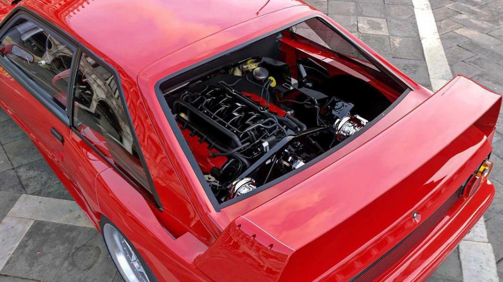 Ferrari F40 скрестили с Ford Mustang