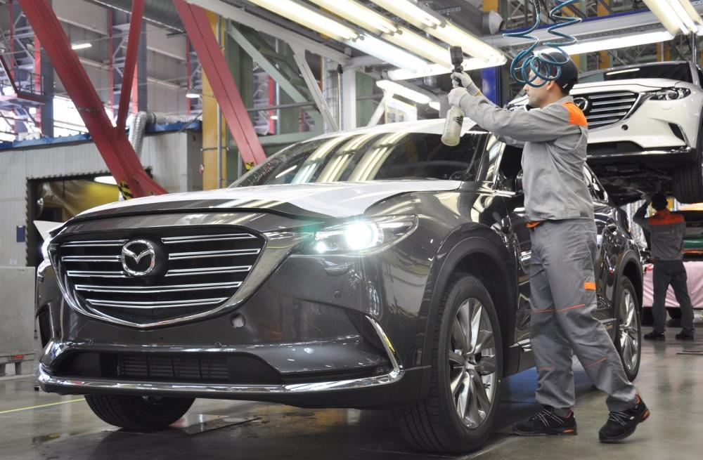 Mazda CX-9 в топовой комплектации Executive в цвете Machine Gray