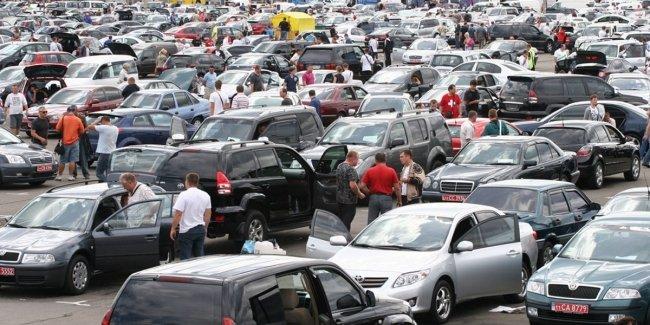 В Украине выросли налоги для перекупщиков автомобилей