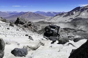 Вездеход Unimog заехал на рекордную для автомобилей высоту