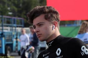 Макс Фьютрелл заключил контракт с Hitech Grand Prix