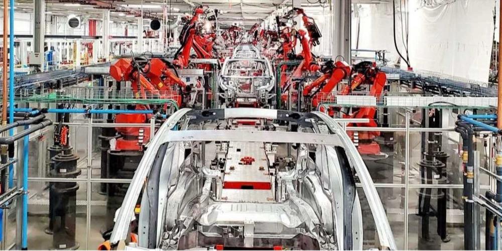 Поставки Tesla Model Y начнутся раньше, чем планировалось