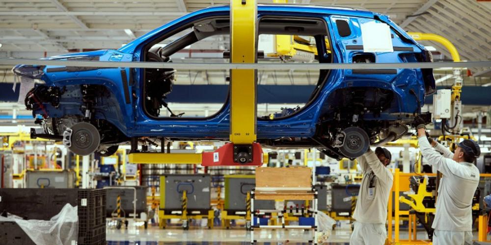 В Fiat заявили о возможной остановке конвейера из-за коронавируса