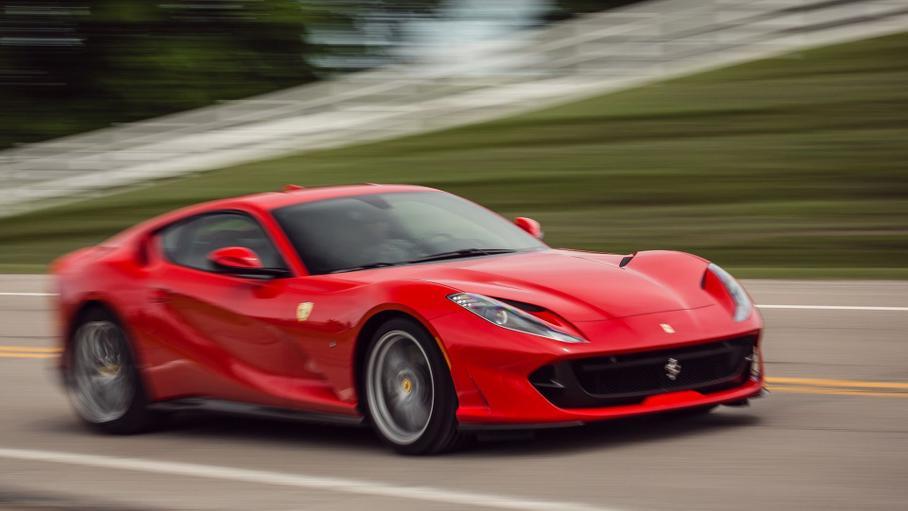 Угон суперкара Ferrari выдали за отзывную кампанию