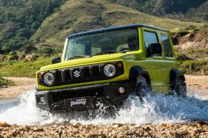 В Японии выстроились очереди за Suzuki Jimny: на всех желающих их не хватает