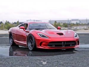 Среднемоторный Dodge Viper
