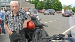 100-летний байкер Виманн Бетц всё еще в седле