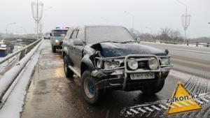 Водитель BMW спровоцировал массовое ДТП в Алматы