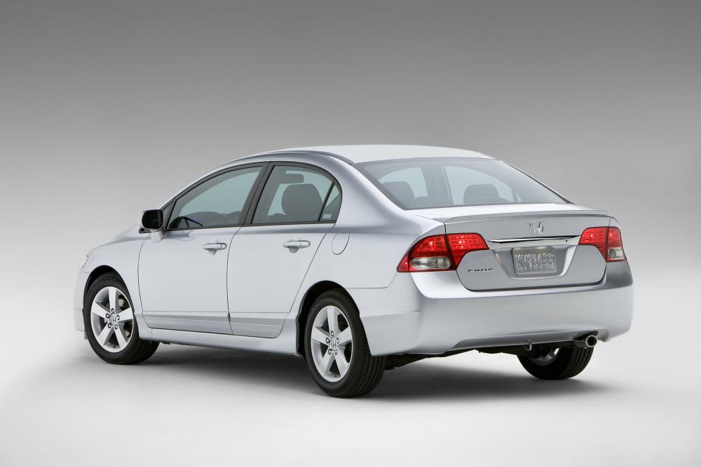 Honda Civic восьмого поколения