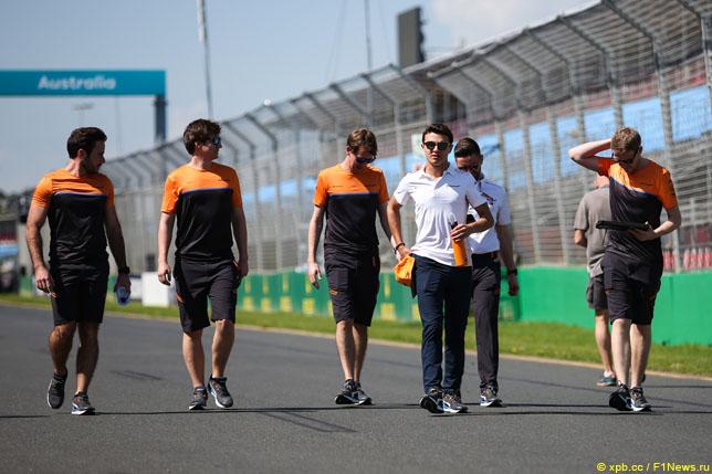 У сотрудников Haas и McLaren подозревают коронавирус