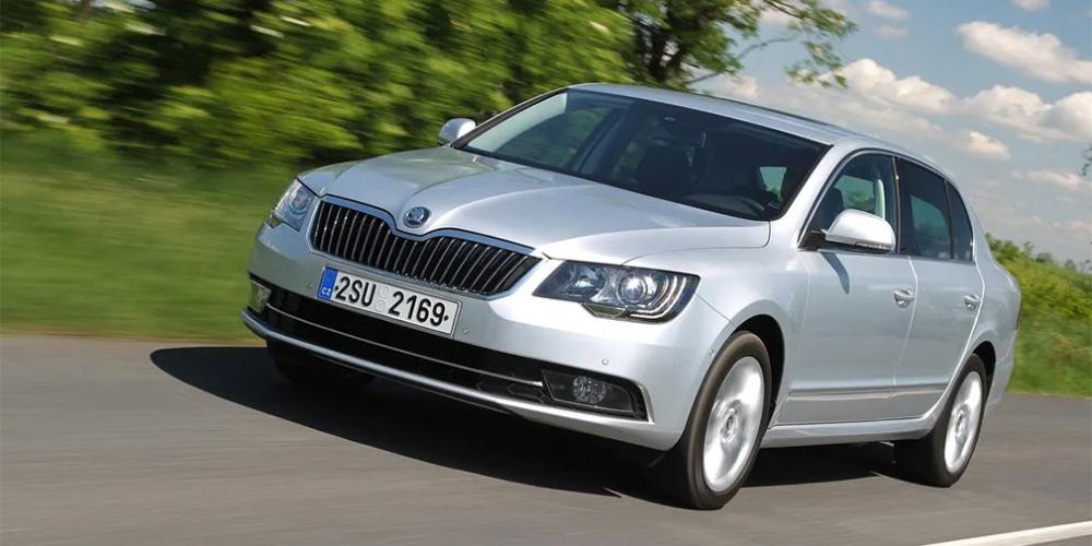 Skoda отзовет 5,7 тысячи Superb в России
