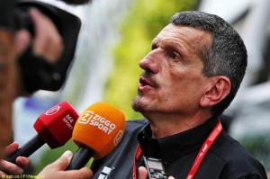 У Haas F1 отправлены в карантин ещё двое