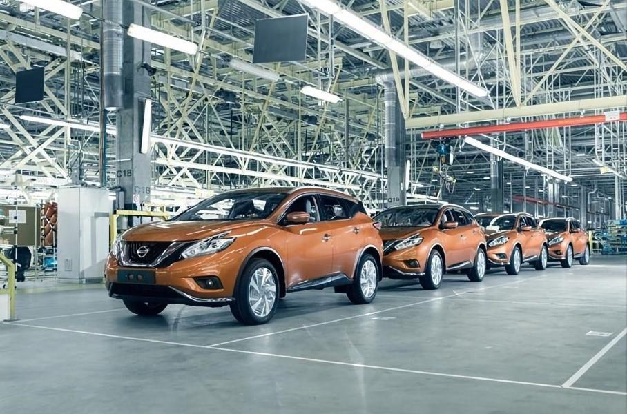 Nissan уволит три тысячи рабочих из-за приостановки производства