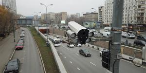 Дорожные камеры начнут штрафовать водителей за разговоры по телефону