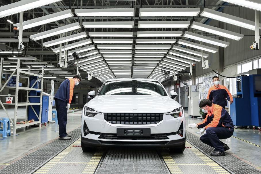 Производство Polestar 2 на заводе в Чэнду, Китай  Polestar