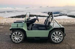 Крошечный внедорожник без дверей оснастили двигателем Maserati V8