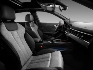 Модернизированный Audi A4L