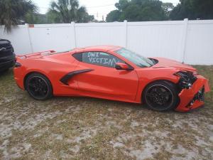 Новый Chevrolet Corvette разбили на следующий день после покупки