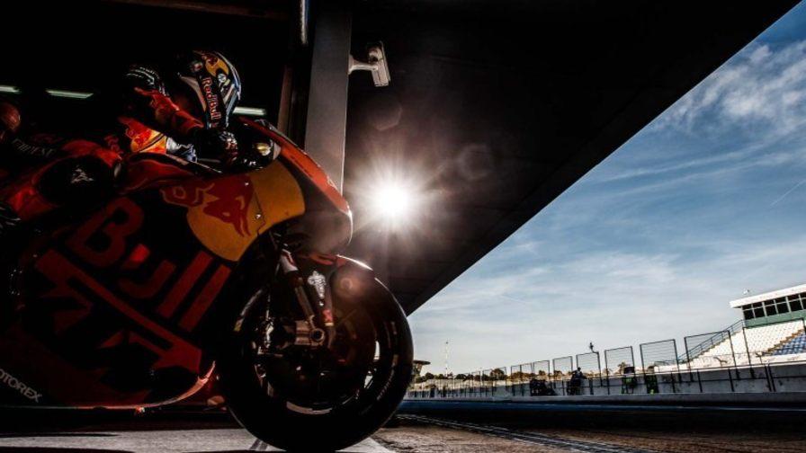 Мир в состоянии войны. Промоутер MotoGP дал неутешительный прогноз