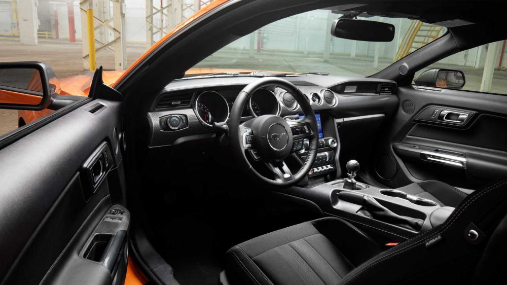 Ford Mustang 2.3L High Performance Package