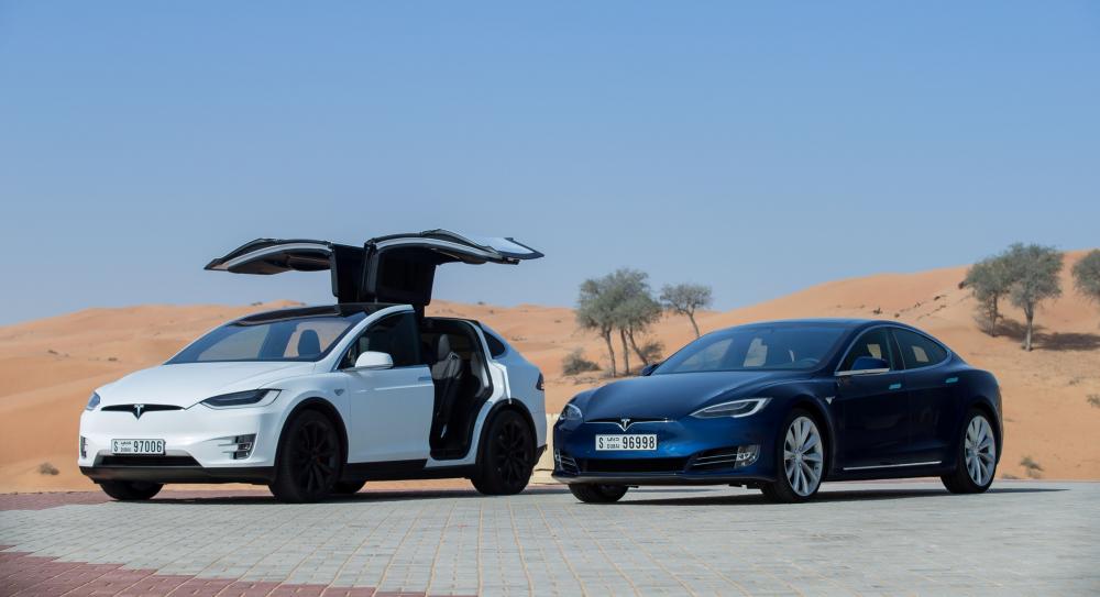 Обновленная Tesla Model S стала динамичнее, чем Bugatti Chiron