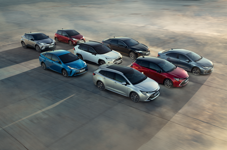 Toyota продала 15 миллионов гибридов по всему миру
