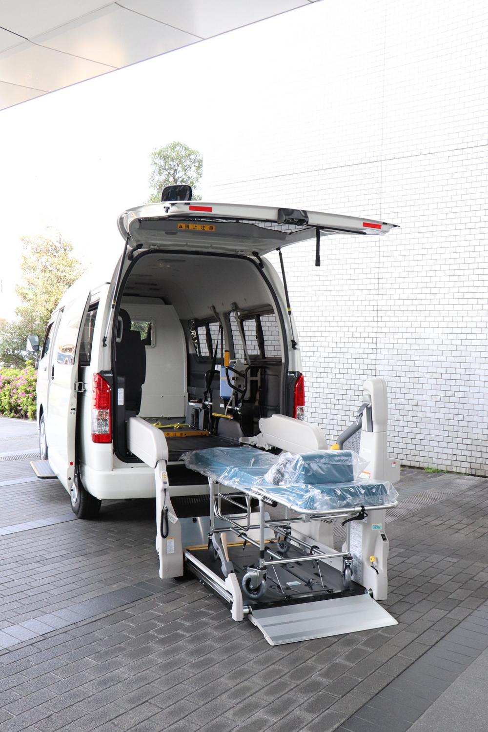 Спецтранспорт на базе Toyota Hiace