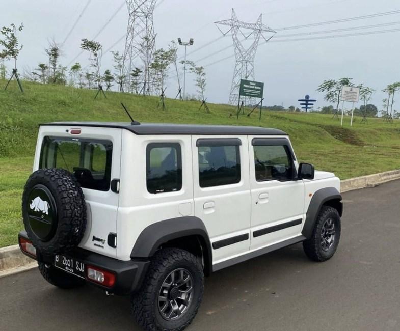 Пятидверный Suzuki Jimny