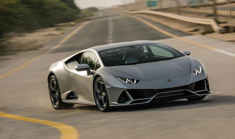 Ребенка, угнавшего машину ради покупки Lamborghini, покатали на настоящем суперкаре