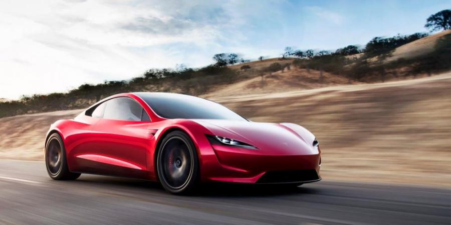 Илон Маск перенес выпуск Tesla Roadster на неопределенный срок