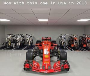 В Ferrari подарили Кими Райкконену его машину 2018 года
