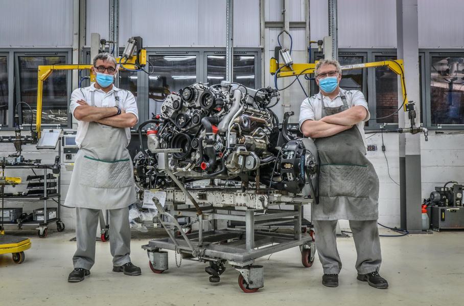 Bentley собрала последний экземпляр легендарного двигателя V8