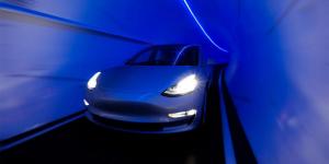 Tesla выпустит новый электрокар для езды по подземным тоннелям