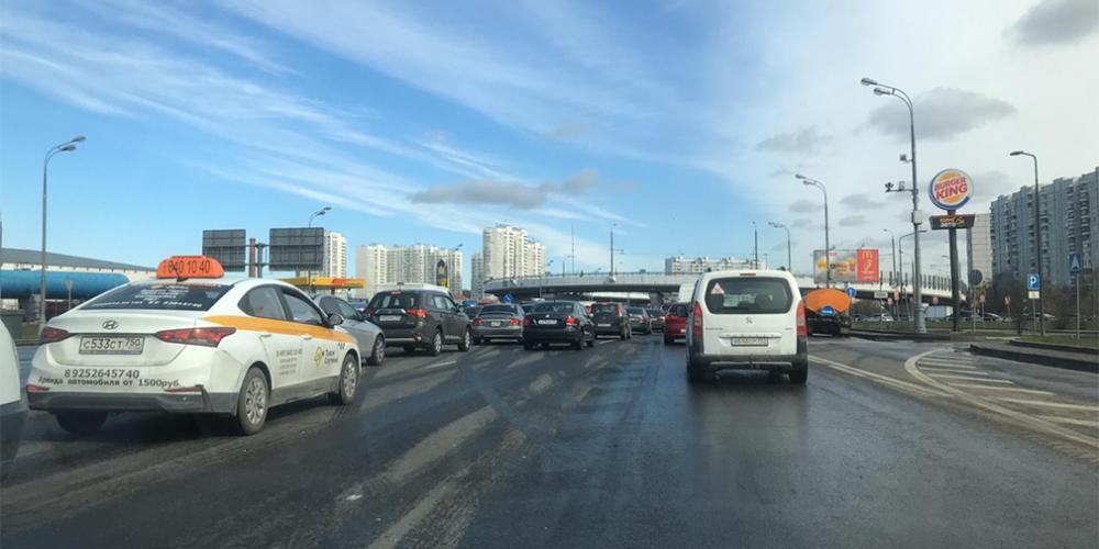В Москве зафиксировали рекордное число машин за последние 2,5 месяца