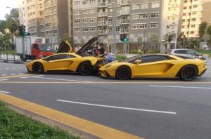 Два Lamborghini Aventador столкнулись друг с другом: фото и видео