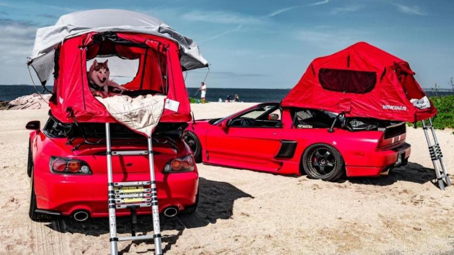 Американец превратил Honda NSX в автодом, чтобы путешествовать с собакой