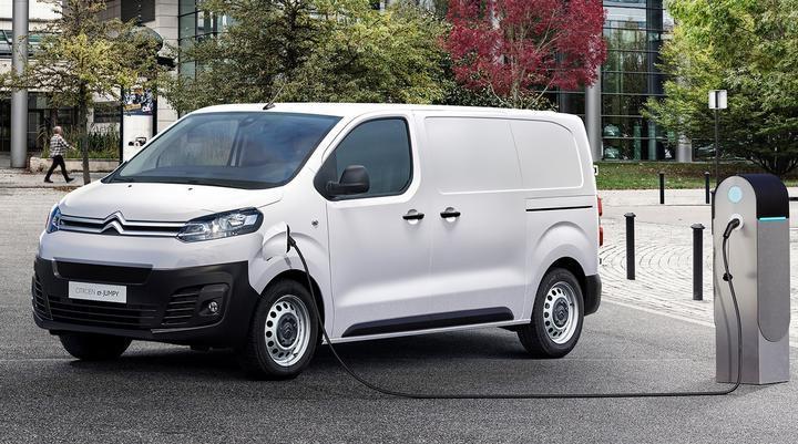 Citroen представил электромодификацию фургона Jumpy