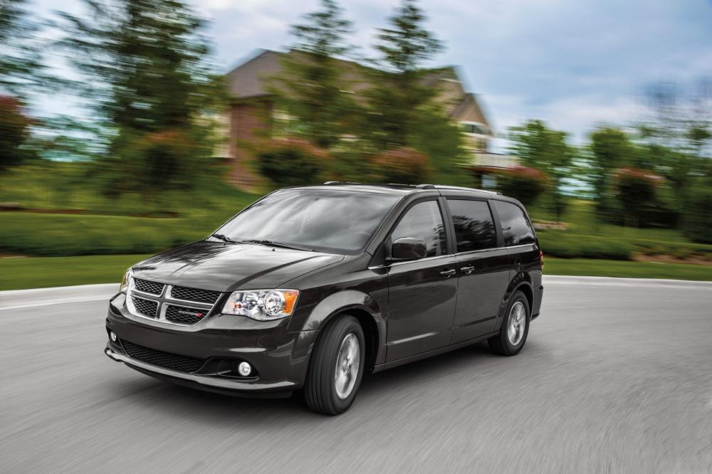 Dodge прекратит выпуск Grand Caravan и Journey