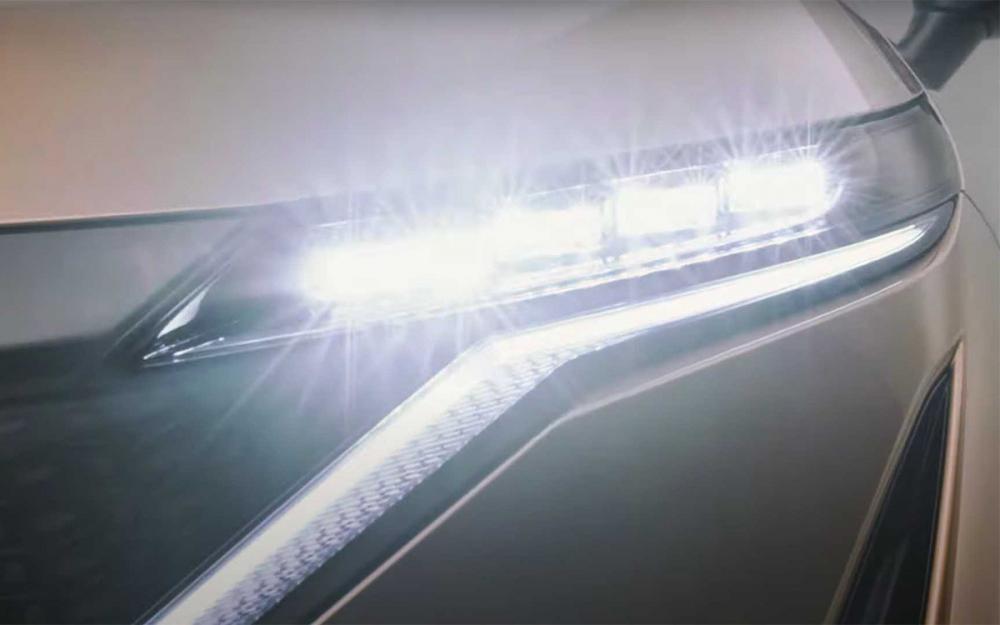Nissan показал на видео дизайн нового кроссовера