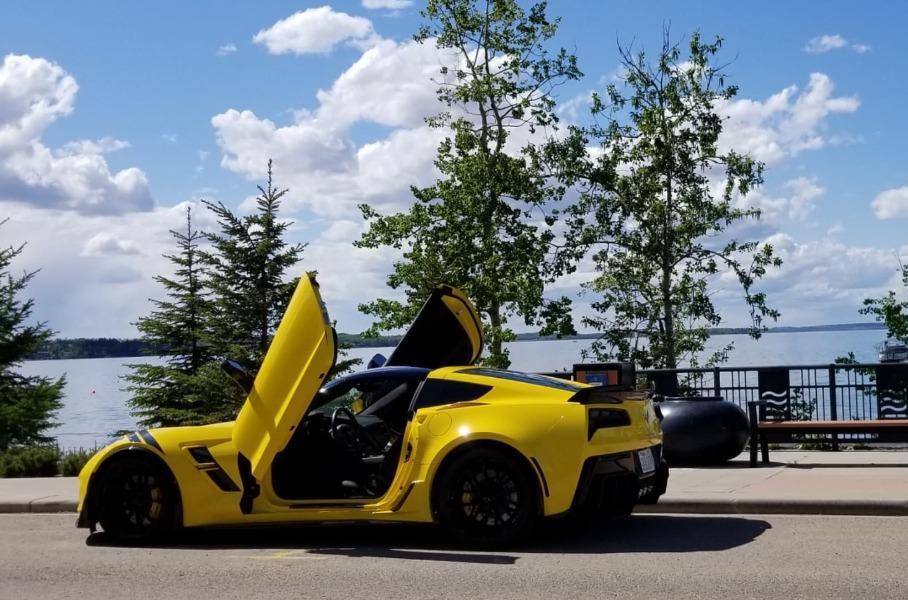 Слепой канадец прозрел и сразу купил Chevrolet Corvette