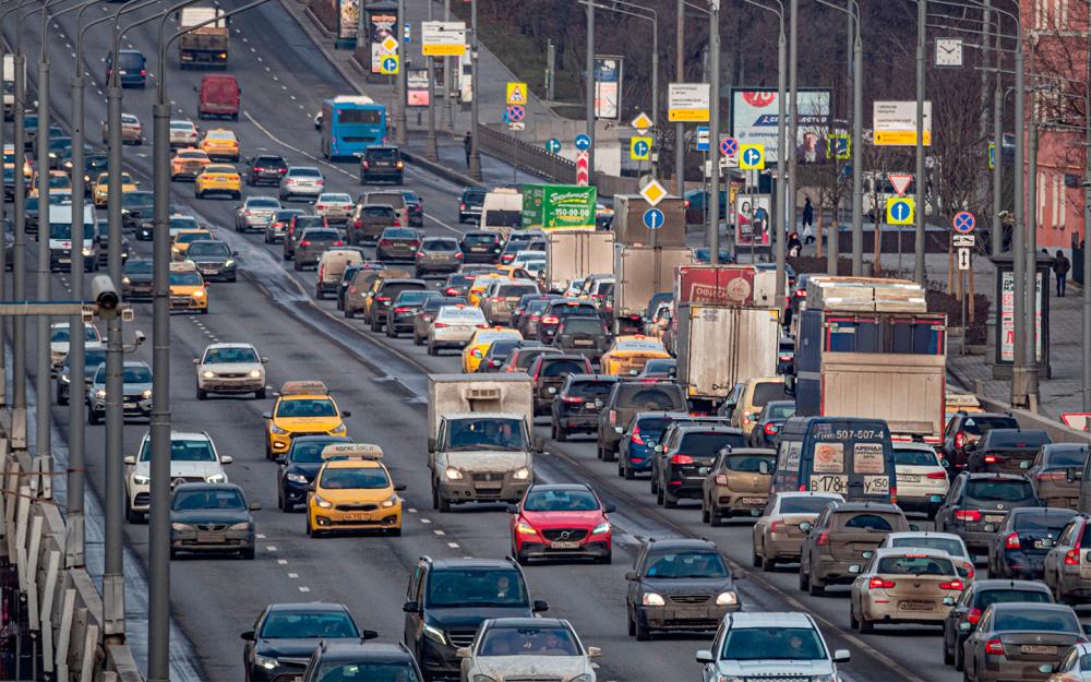 В России насчитали 1,5 млн водителей с фальшивыми полисами ОСАГО