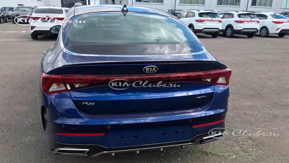 Новую Kia Optima сфотографировали у российских дилеров