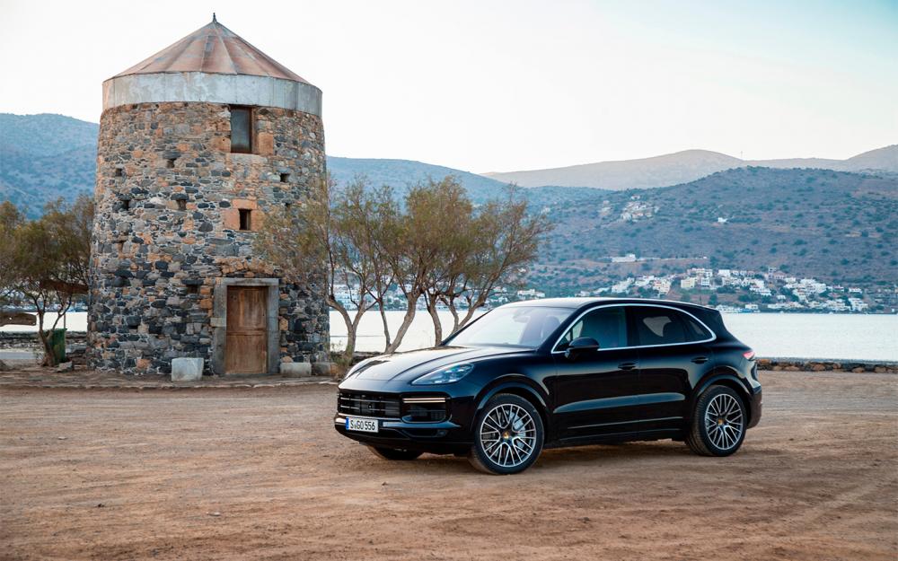 Porsche отзовет кроссоверы Cayenne в России из-за угрозы возгорания