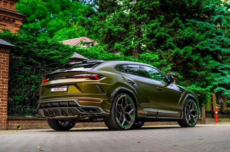 В России продают один из самых дорогих в мире Lamborghini Urus