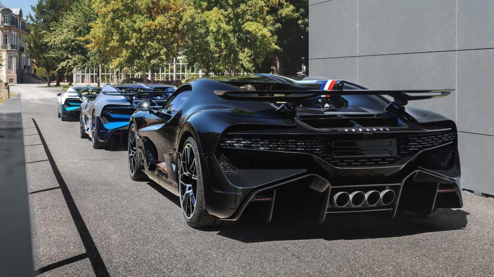 Это Divo: свои гиперкары от Bugatti получили первые заказчики