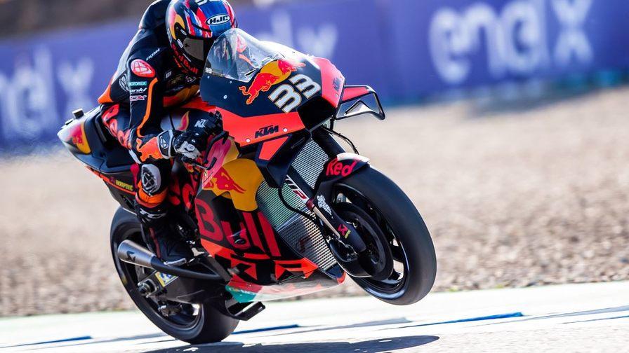 Новичок Брэд Биндер принес KTM первую победу в MotoGP