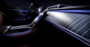 Mercedes-Benz рассказал об инновационной подсветке салона нового S-Class