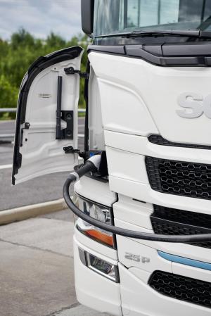 Электрический грузовой автомобиль Scania
