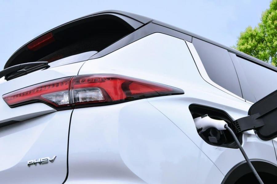 Mitsubishi Motors выпустит новый Outlander с гибридной системой PHEV