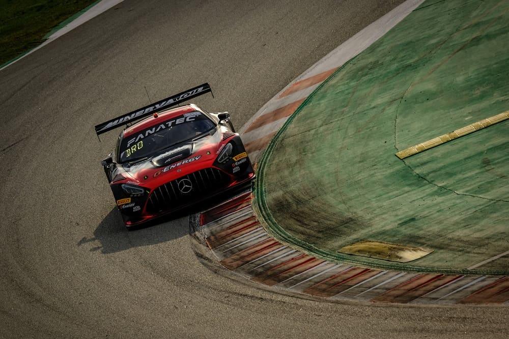 купе Mercedes-AMG GT3 под №87
